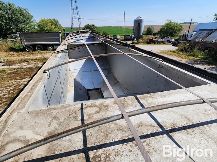 2012-timpte-grain-trailer-image-9