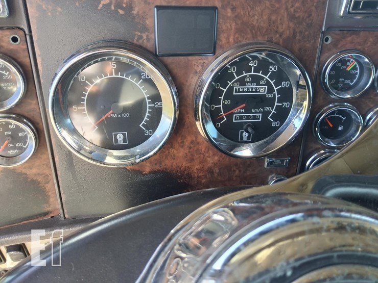 2005-kenworth-w900-image-20