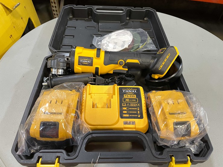 #8537-•-dewalt-style-cut-off-tool-kit-with-batteries-and-case-(pr12)-image-1