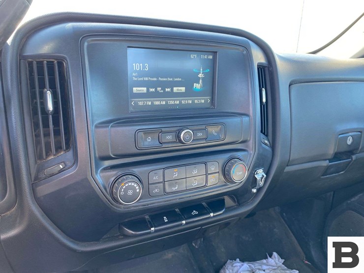 2017-chevrolet-silverado-1500-image-23