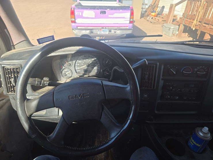 2003-gmc-3500-image-18