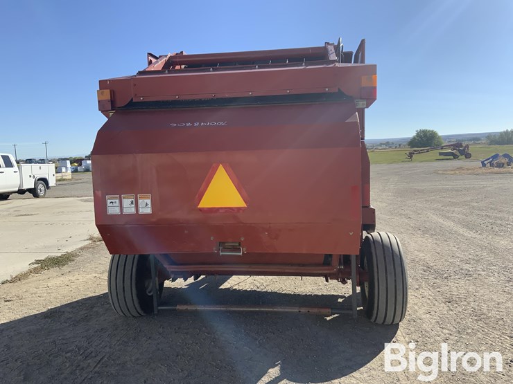 2001-hesston-856a-image-6