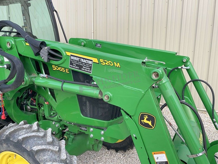 2022-john-deere-5065e-image-16