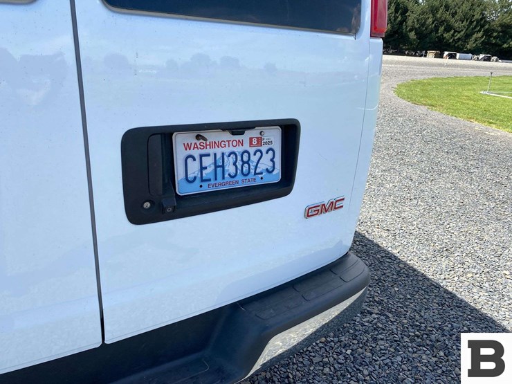 2019-gmc-3500-image-15