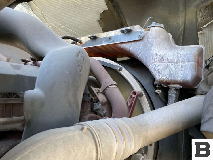 2017-mack-granite-gu713-image-70