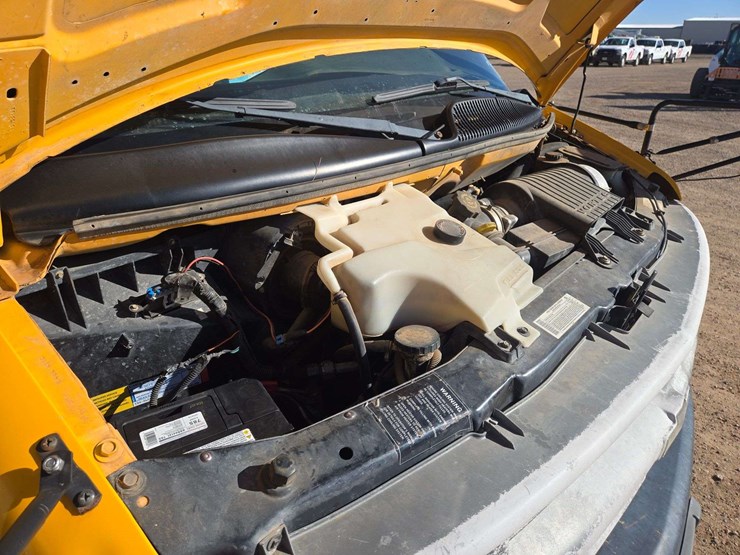 2002-chevrolet-g30-image-18