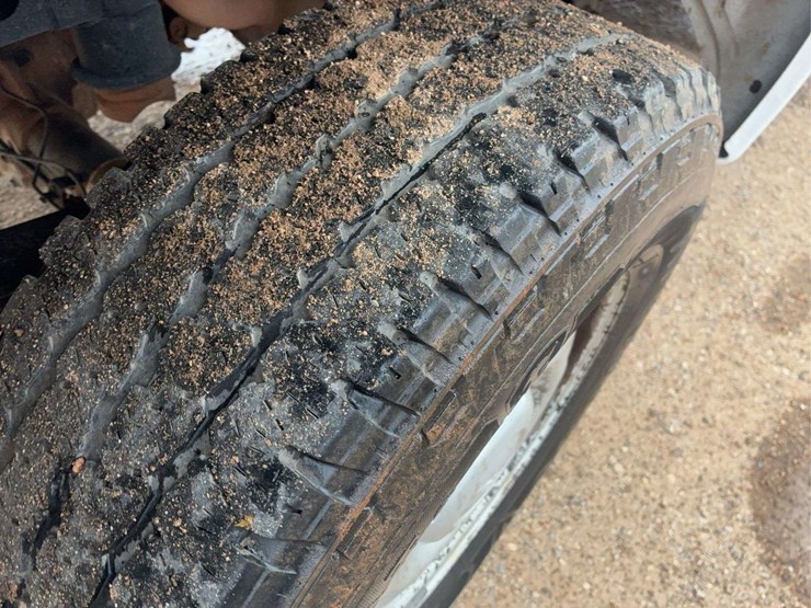 2016-ford-f150-xl-image-17