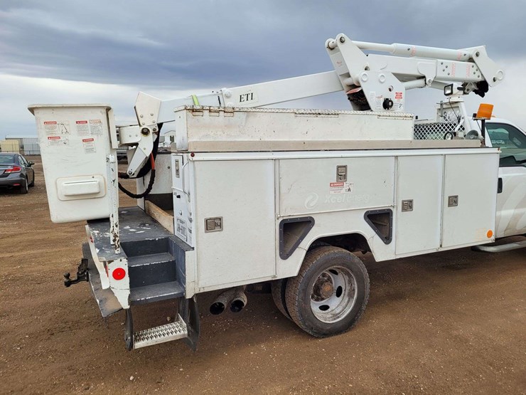 2012-ford-f550-image-4