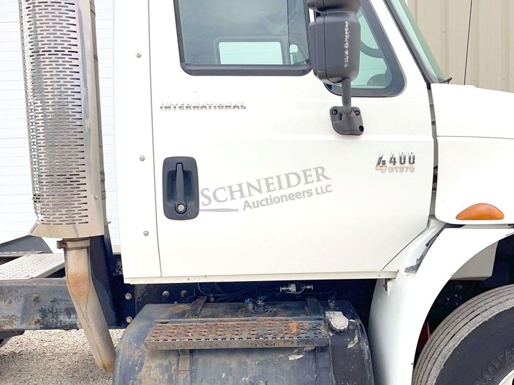 2007-international-durastar-4400-image-17