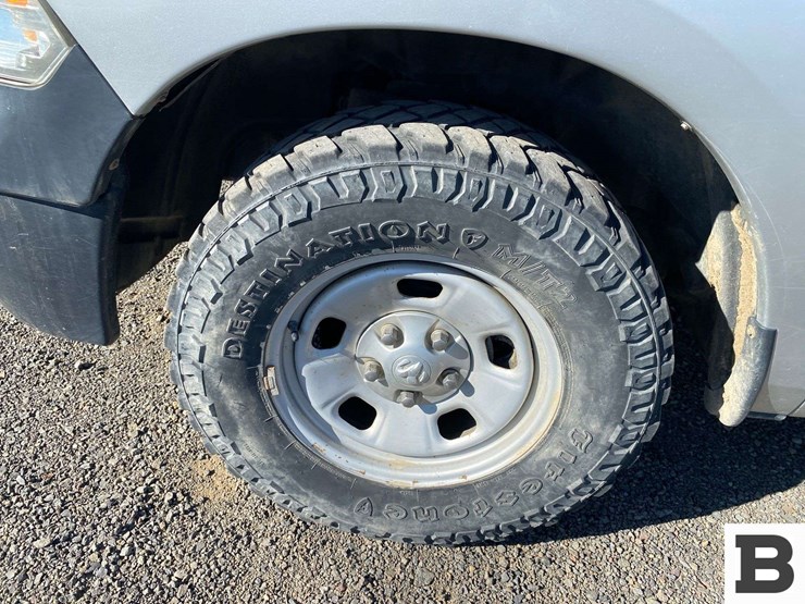 2013-ram-1500-pickup-image-10