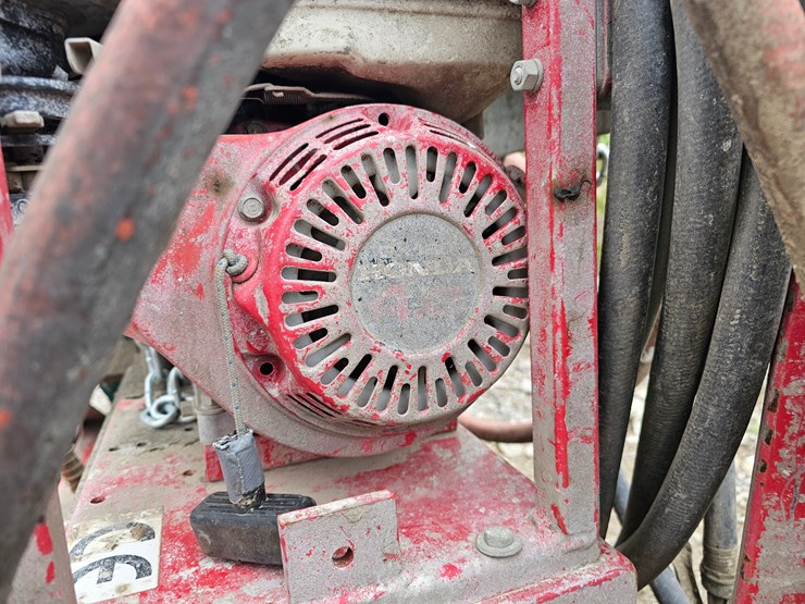 #16800-•-razorback-concrete-power-sprayer-image-10