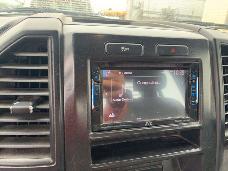 2017-ford-f150-lariat-image-9