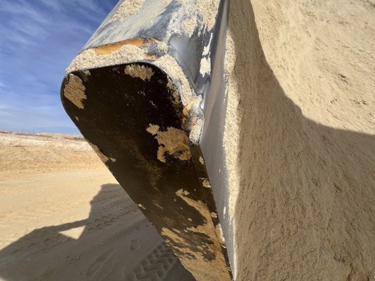 2020-volvo-a60h-image-33