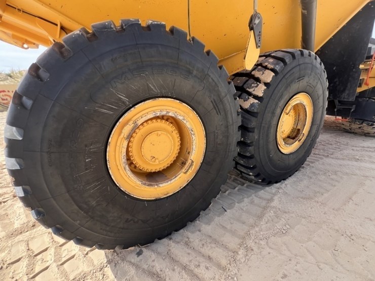 2020-volvo-a60h-image-17