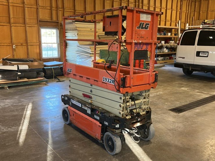 2018-jlg-1932r-image-6