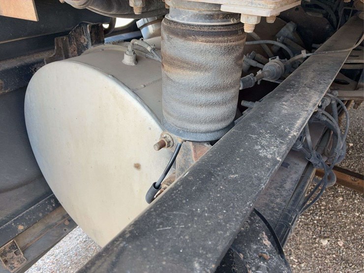 2017-international-prostar-image-41