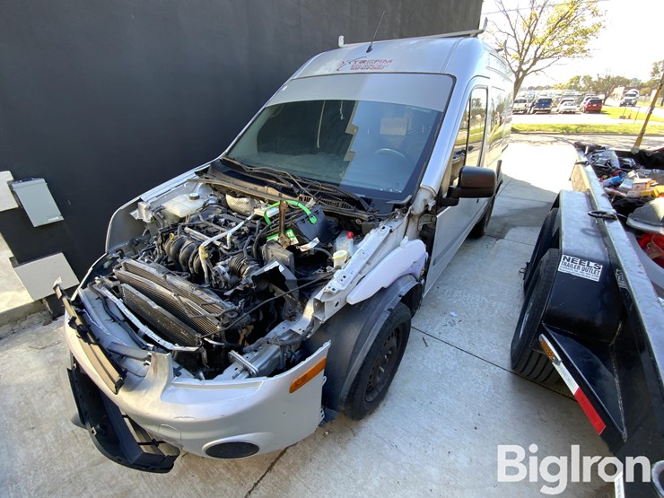 2010-ford-transit-connect-image-1
