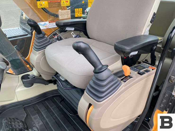 2016-case-cx160d-image-73