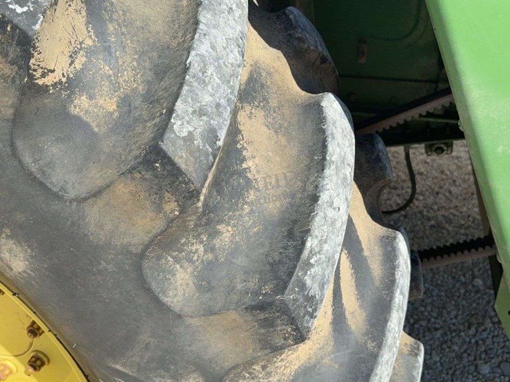 john-deere-4425-image-83