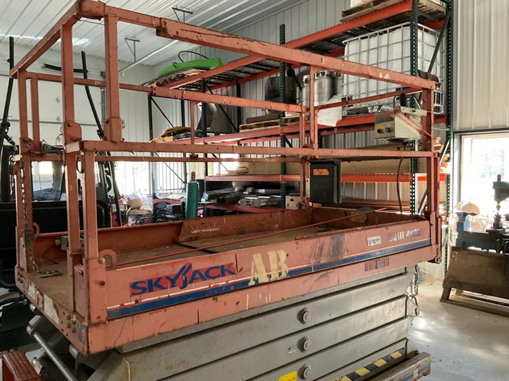 2006-skyjack-sjiii4632-image-9