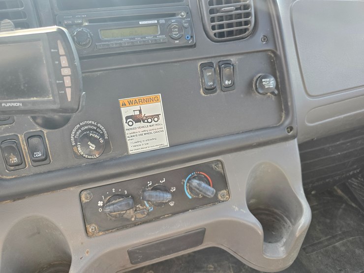 #22329-•-2014-freightliner-m2-106-box-truck-image-77