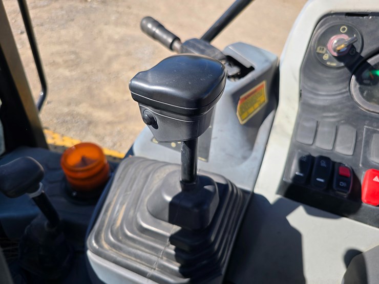 caterpillar-415f2-il-image-68