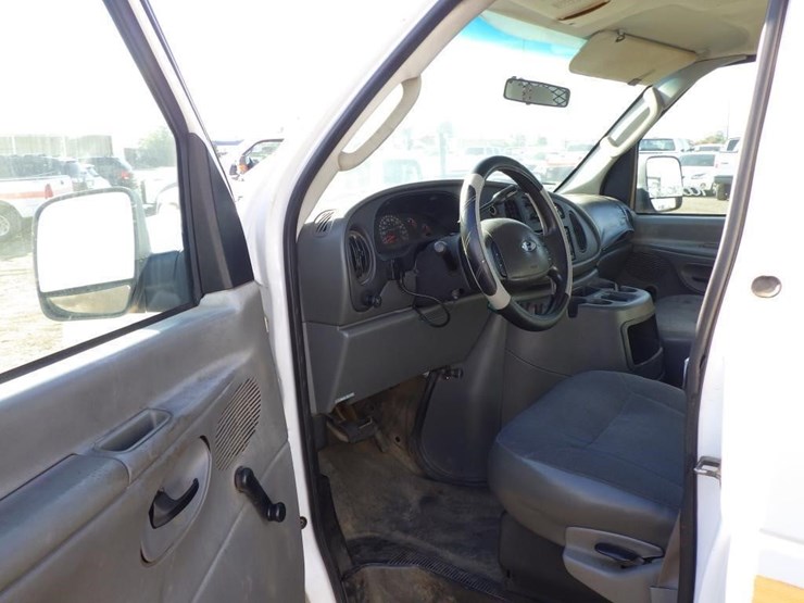 2003-ford-econoline-350-image-5