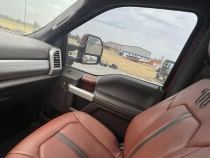 2021-ford-f250-king-ranch-image-13