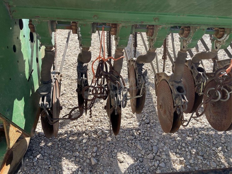 john-deere-8200-image-16