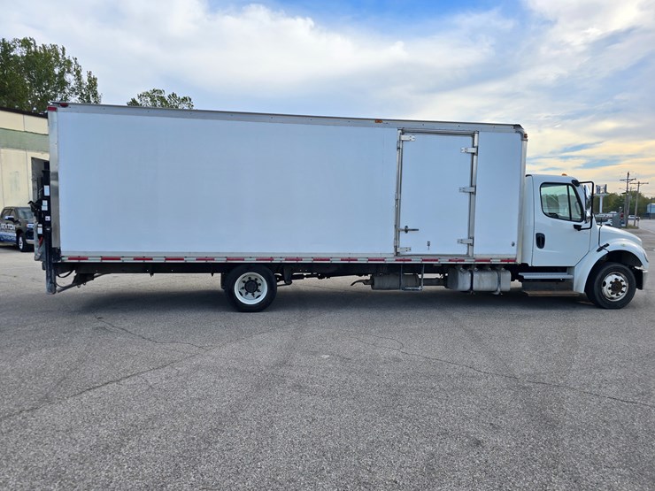 #22329-•-2014-freightliner-m2-106-box-truck-image-35