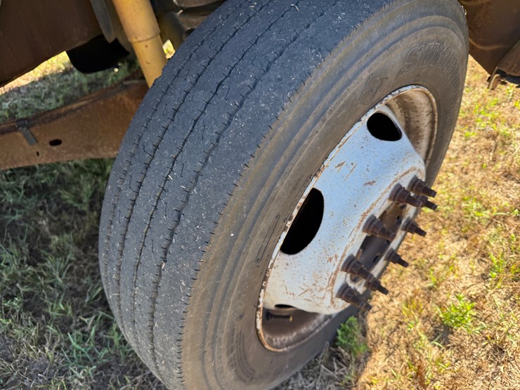 2008-ford-f550-image-23