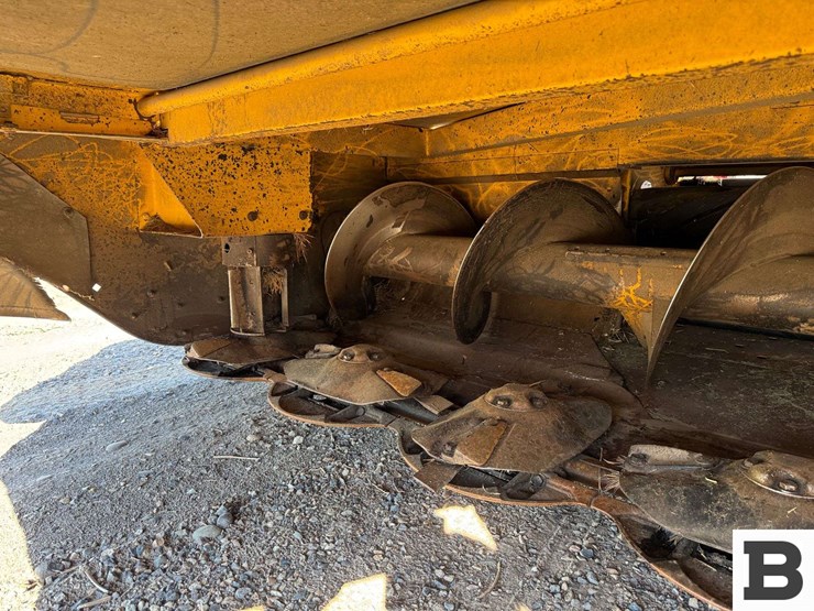 2013-new-holland-h8080-image-14