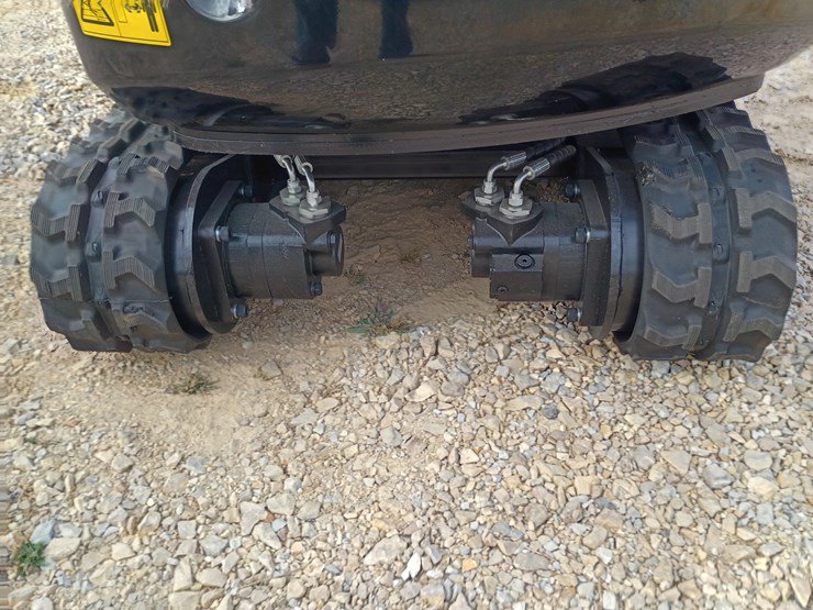 #l57-002-•-2025-tpm-16-mini-excavator-(gasoline)-image-11