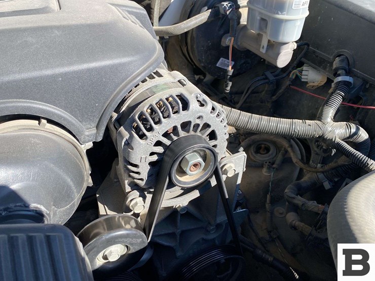 2012-chevrolet-silverado-1500-image-35