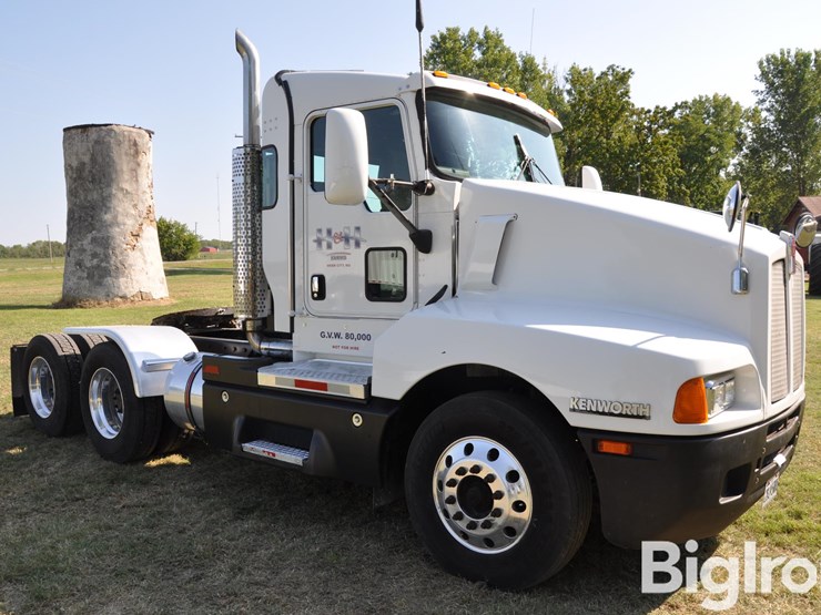 2003-kenworth-t600-image-3