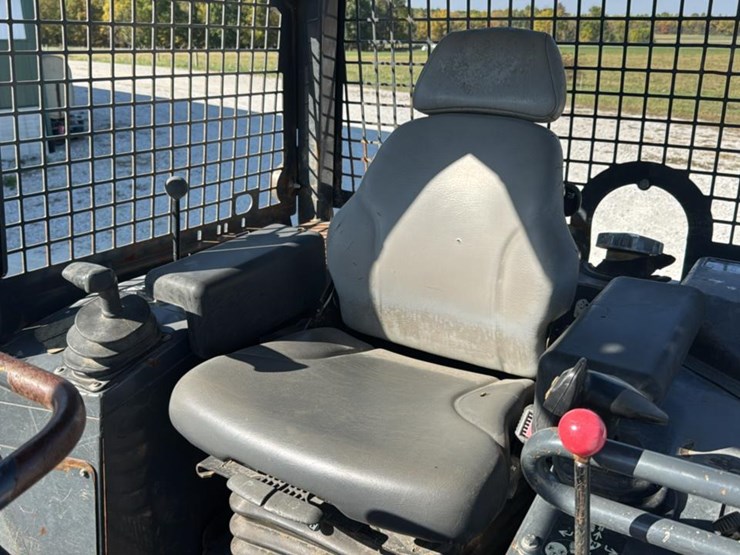 2015-deere-450j-lt-image-6