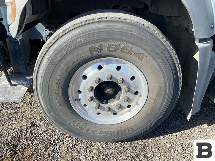 2017-mack-granite-gu713-image-22