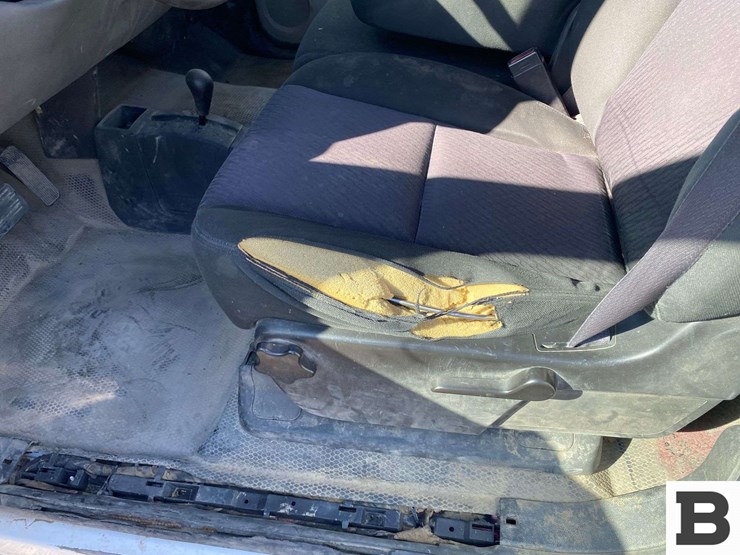 2012-chevrolet-silverado-1500-image-26