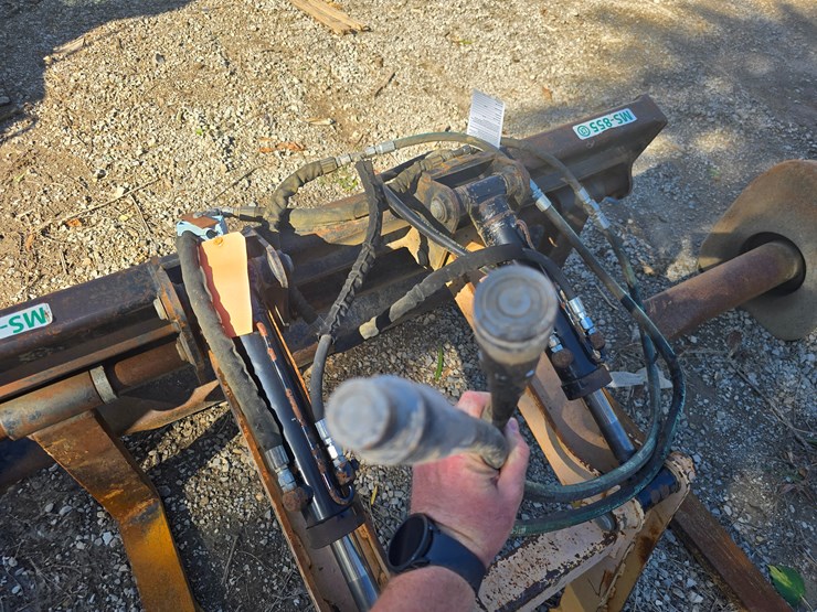 #22360-•-talet-attachment-grapple-skid-steer-forks-image-12