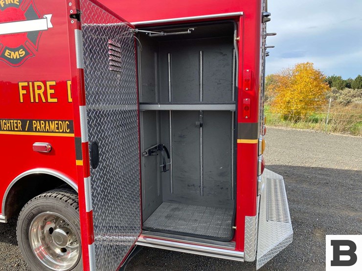 2011-ford-f450-image-23