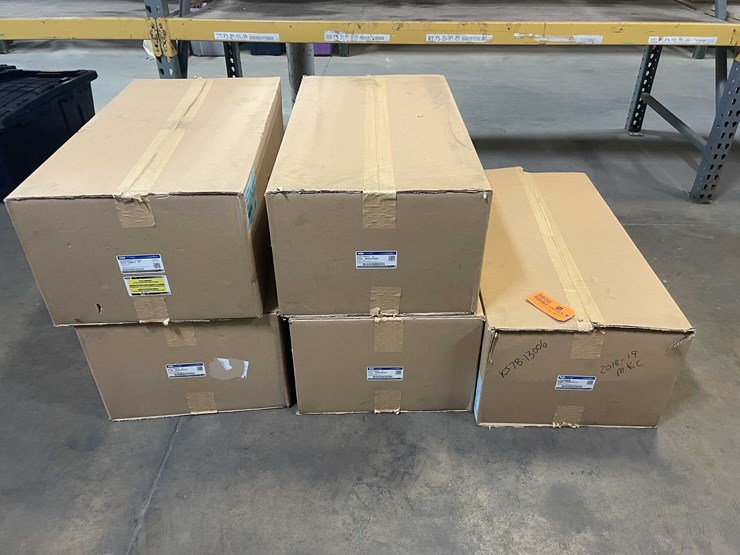 #8606-•-lincoln-suv-headlights-(pr12)-image-16