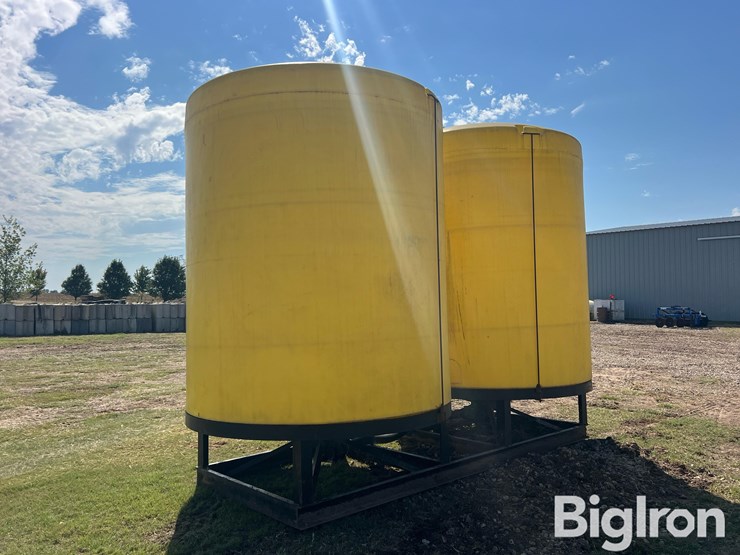 3000-gal-poly-liquid-tanks-image-7