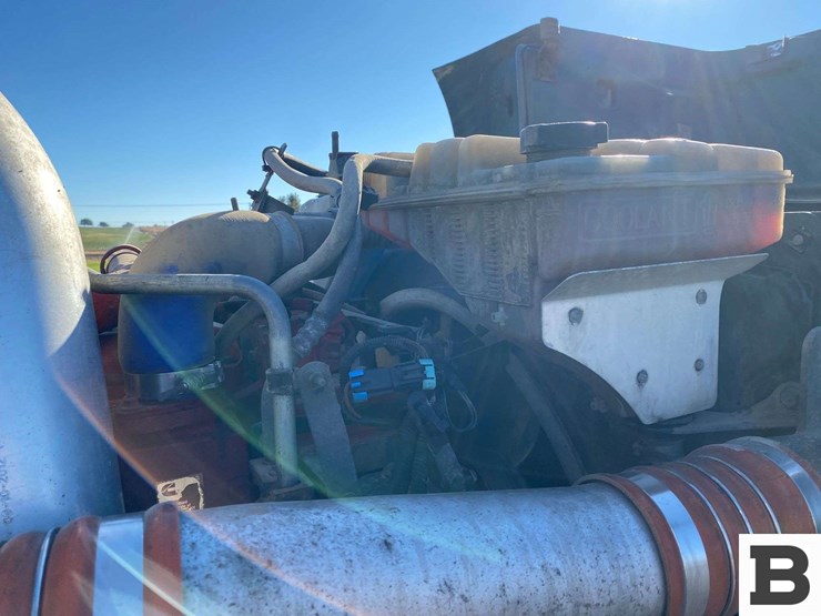 2013-peterbilt-367-image-50