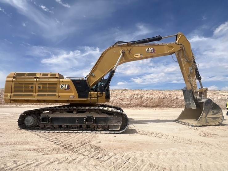 2021-caterpillar-395-image-6