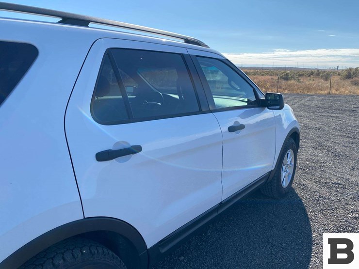 2013-ford-explorer-image-18