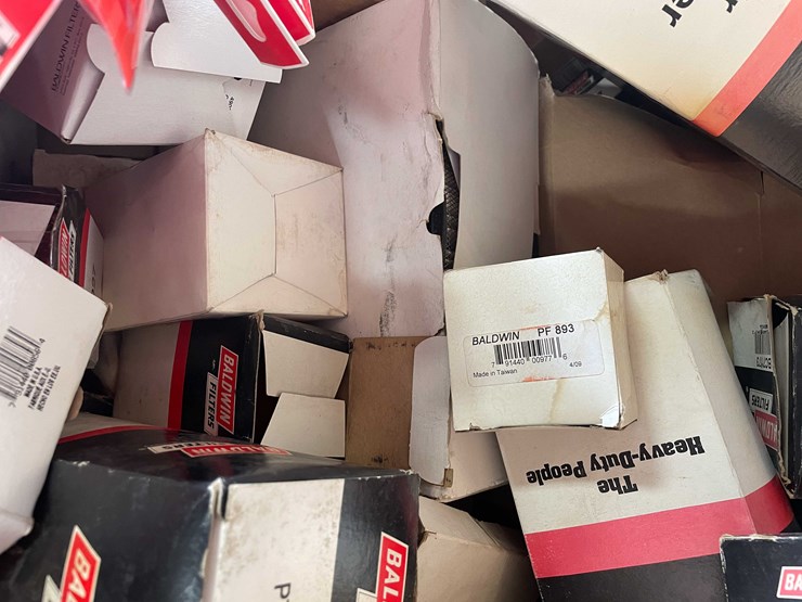 #8613-•-automotive-parts-(e)-image-24