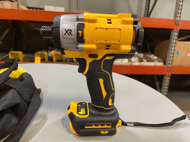 #8544-•-dewalt-compatible-20-volt-cordless-1/2"-impact-and-1/4"-impact-driver-in-carrying-bag-(pr13)-image-7