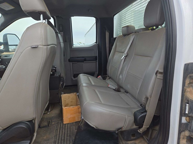 2019-ford-f350-image-13