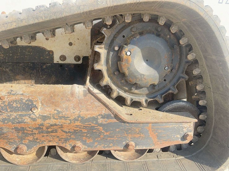 2019-bobcat-t770-image-39