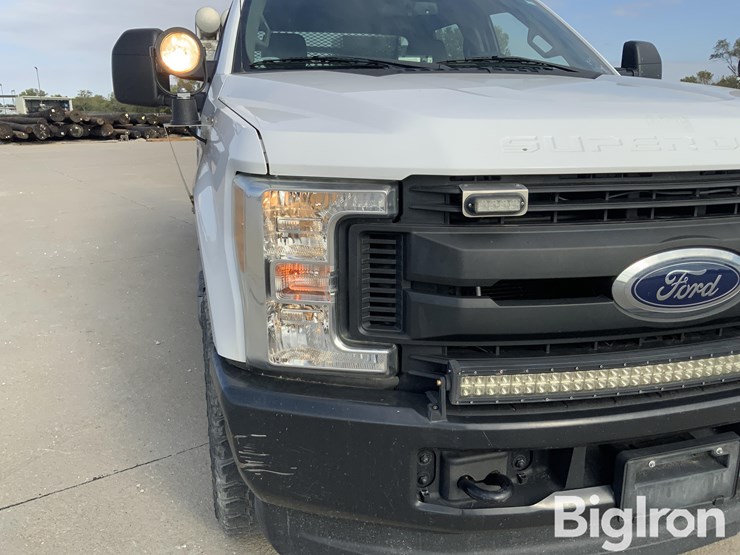 2017-ford-f350-xl-image-10